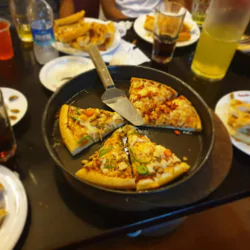 PIZZA HOT & TASTY, Banani